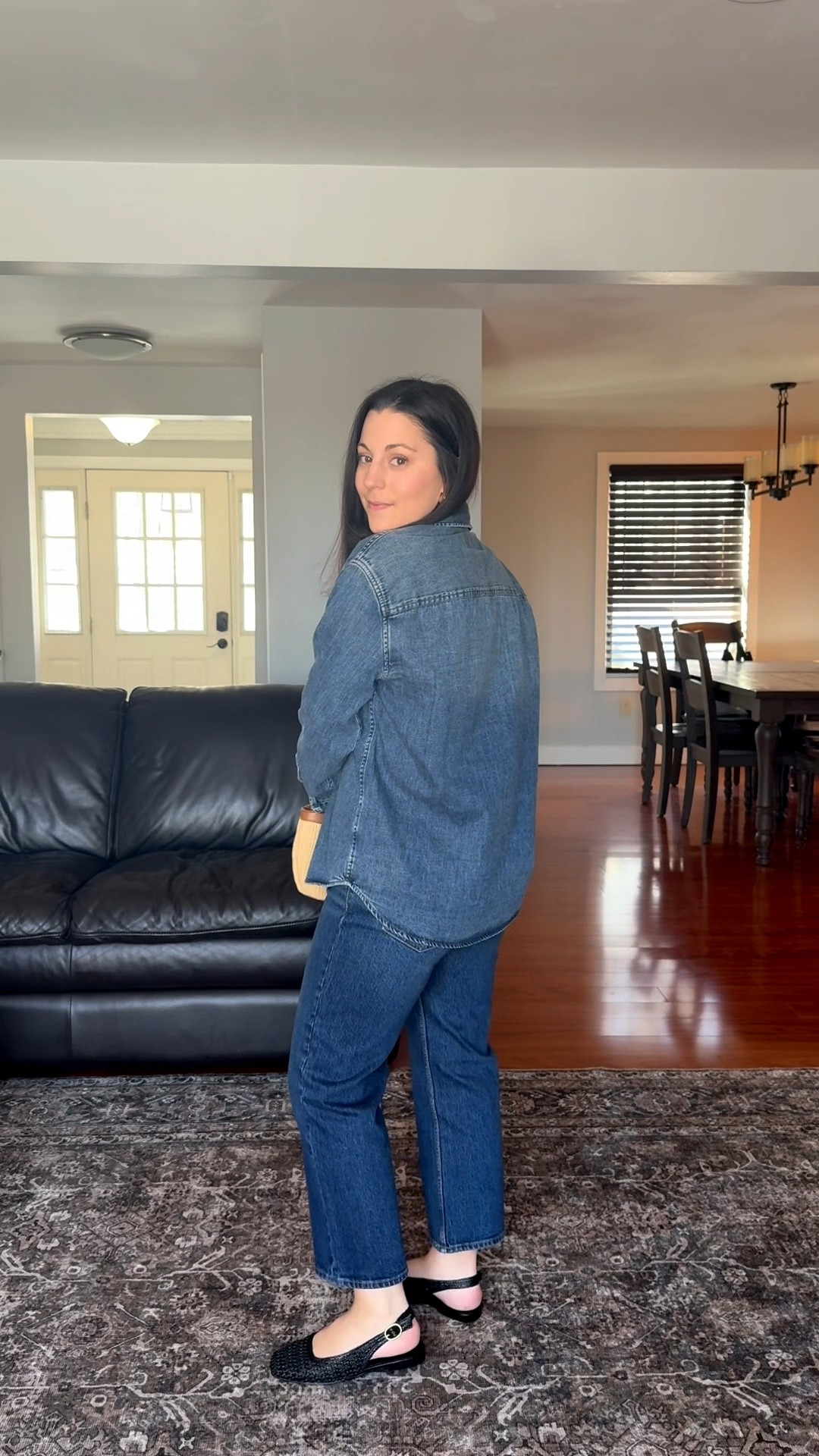 Casual spring outfit, size xs top, 26 short jean, shoes are true to size.
For reference I am:
5ft, 120lbs, 26” waist

Cropped jeans, petite jeans, denim, mom outfits, spring outfits, casual outfits, spring shoes

@abercrombie 

#LTKSaleAlert #LTKSeasonal #LTKPetite