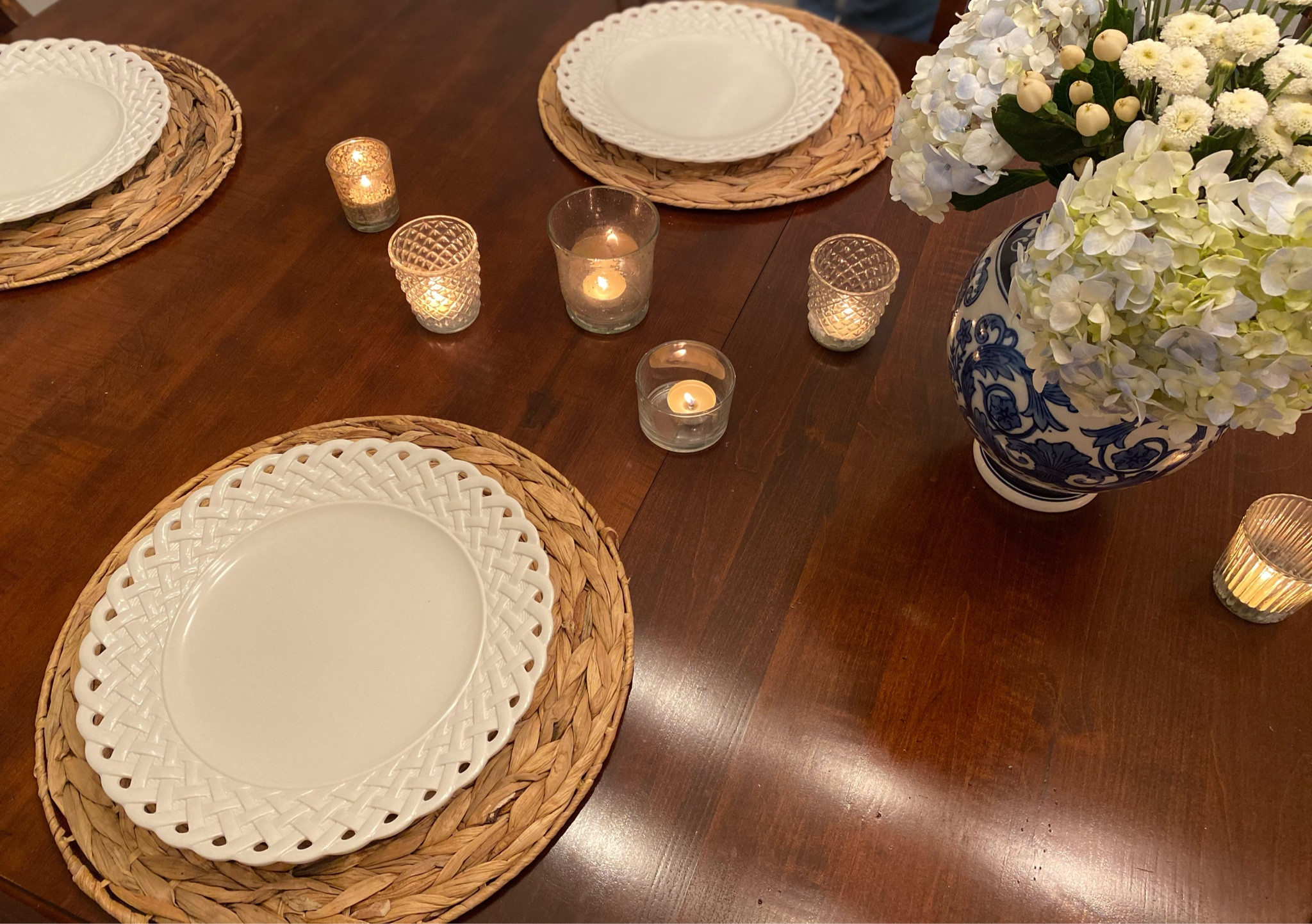 Simple table setting for a casual weekday dinner 
Plus it’s all kid friendly acrylic and melamine! 

#LTKHome