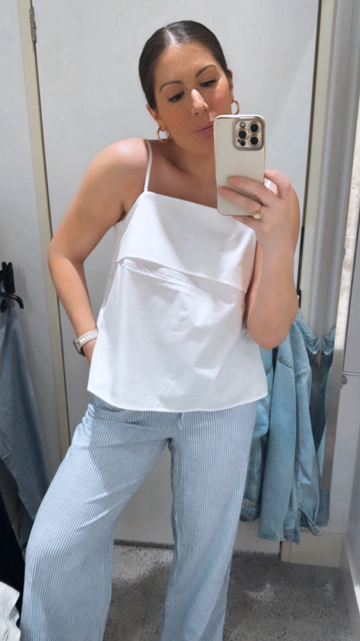 My HM tops back in stock and less than $10!!

#LTKFindsUnder50 #LTKOver40 #LTKStyleTip