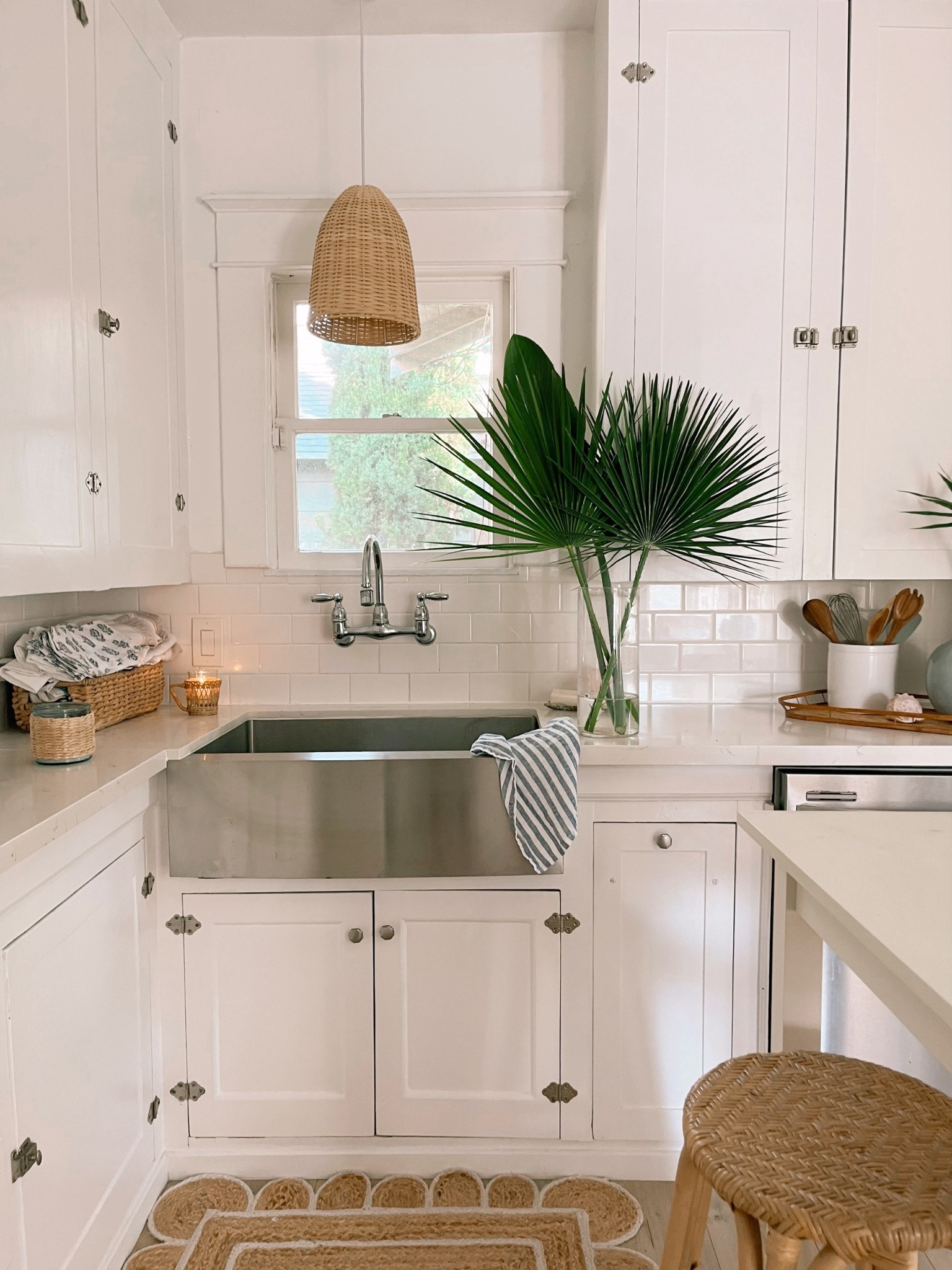 Love this pendant light and it’s only $40 on Amazon 

#LTKHome #LTKmomlife #LTKSaleAlert