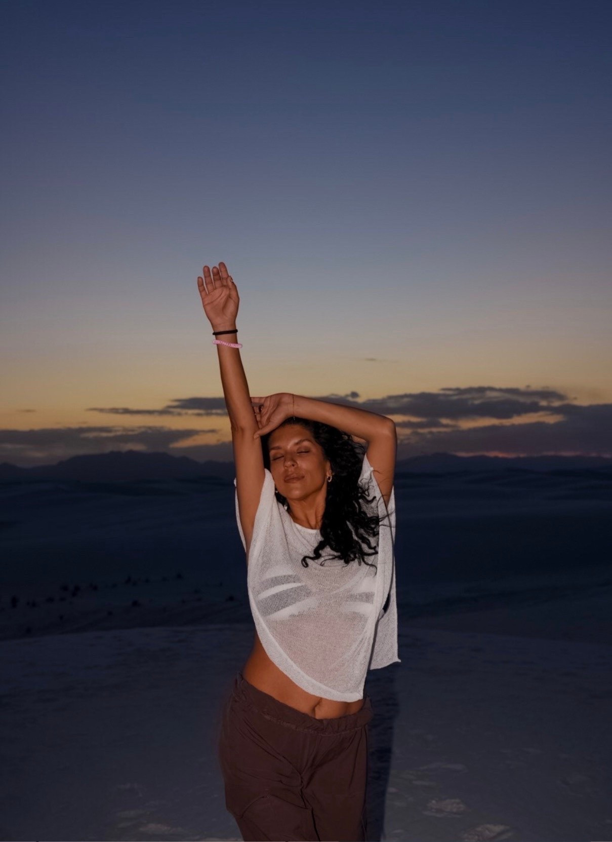 Golden hour, sandy toes, and nowhere else to be 🌅✨ One of those moments you wish you could bottle up forever.

#TravelStyle #DesertViews #GoldenHourGlow #VacationMode #WanderlustLife #ResortStyle #TravelInspo #LTKTravel #SummerEscape #AdventureAwaits

#LTKdayinmylife #LTKootd #LTKTravel