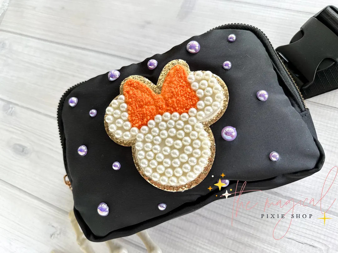 Fall Halloween Mouse Black Crossbody Bag with Purple pearls, Bridal Pearl Mouse Bag, Theme Park F... | Etsy (US)