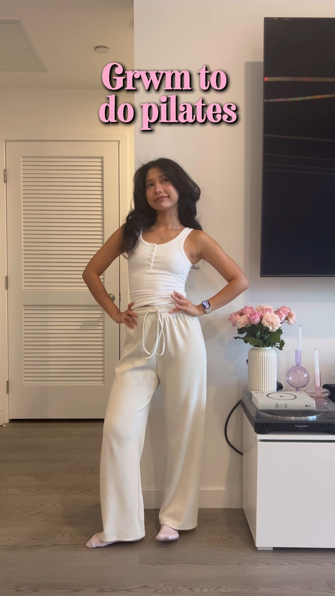 Grwm to do pilates
Soft layers, comfy fits, cozy winter looks from @shopathluna
Option 1 or 2? +
#grwm #pilatesgirl #shopathluna #athleisurestyle #lifestylecreator
