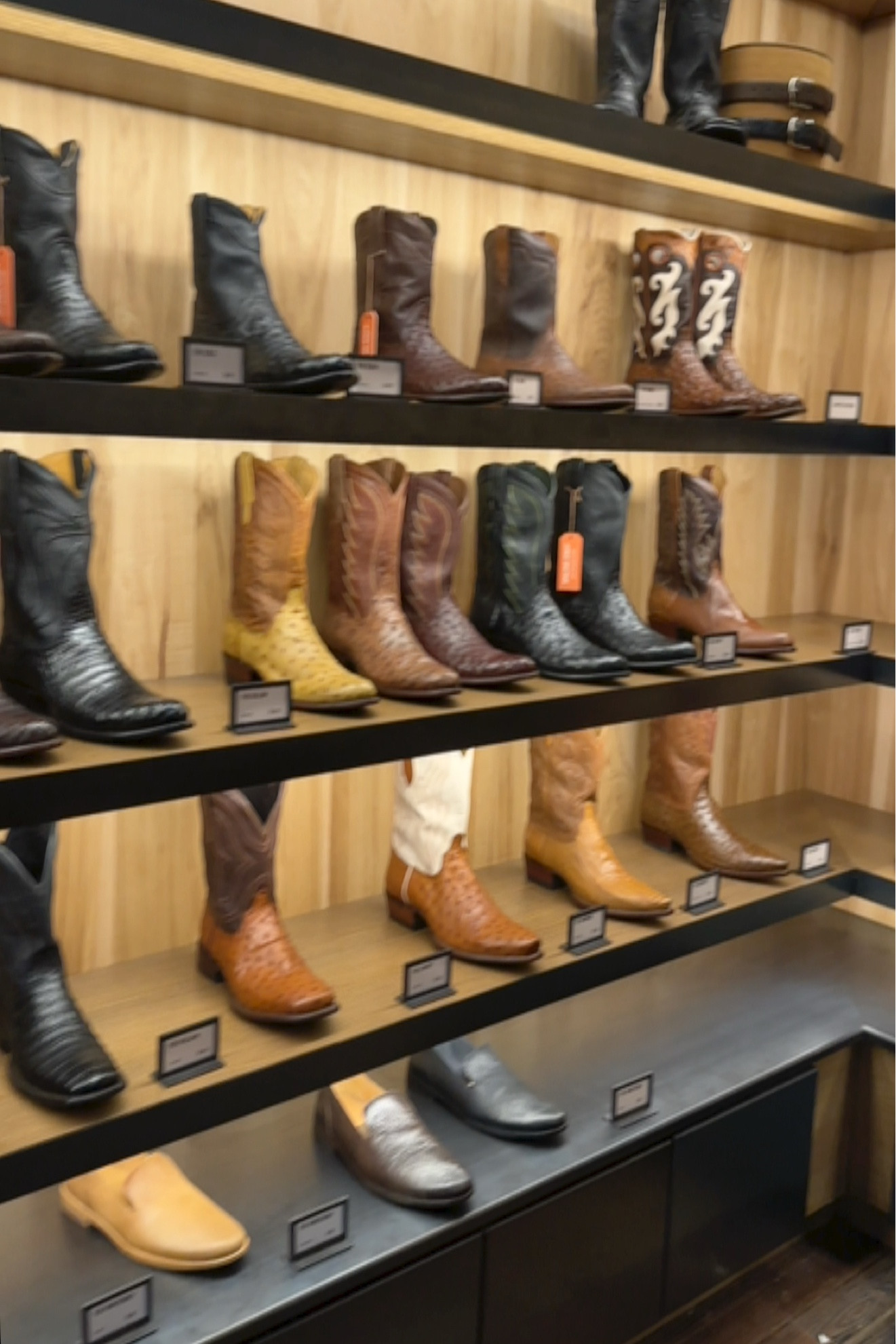 The Dean is a great boot that’s sophisticated and edgy enough to wear most places! Shop these for your men!

#LTKStyleTip #LTKGiftGuide #LTKMens