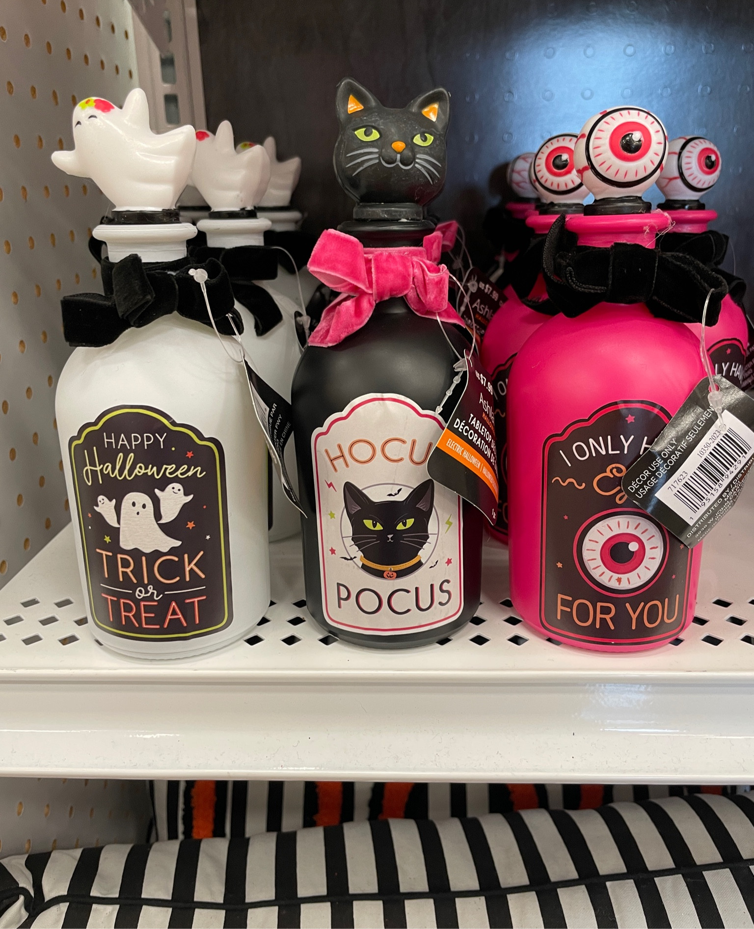 Halloween potion bottles tabletop decor 👻🐈‍⬛👁️