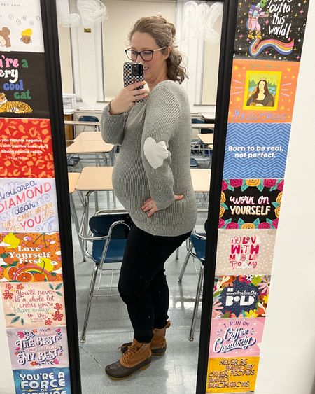 Bump update because tomorrow is 28 weeks, which is the final trimester which is the final push to the end 🔥 

Shirt L
Pants Maternity L
Shoes 7

#LTKworkwear #LTKbump #LTKmidsize