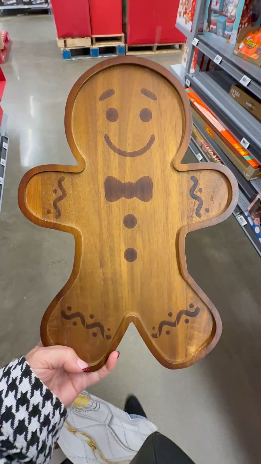 Gingerbread charcuterie board and more holiday home finds!

#LTKHome #LTKHoliday #LTKGiftGuide