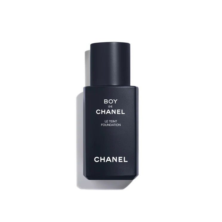BOY DE CHANEL Foundation N°20 - light | CHANEL | Chanel, Inc. (US)