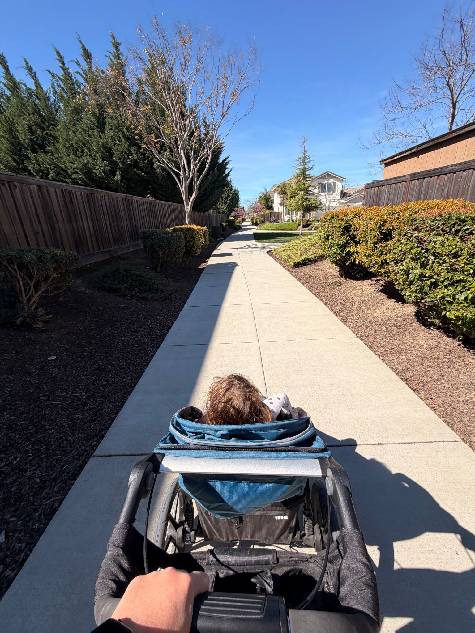 Time  for a morning run 🤩

#LTKActive #LTKmomlife #LTKfitnessgoals