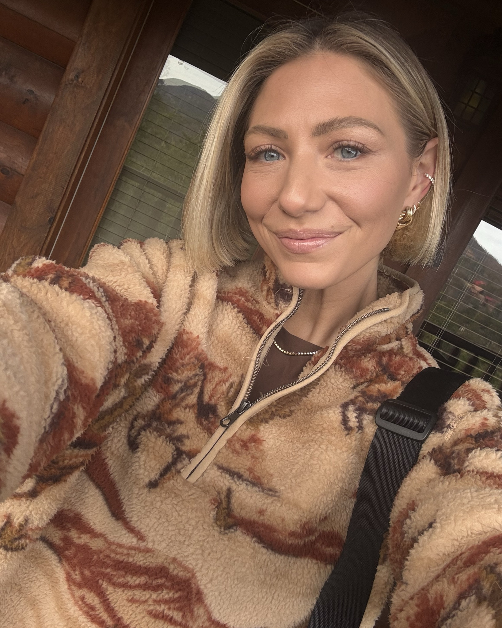 Cozy mountain outfit 

#mountainfits #momoutfits #activeoutfit

#LTKHoliday #LTKCyberWeek #LTKActive