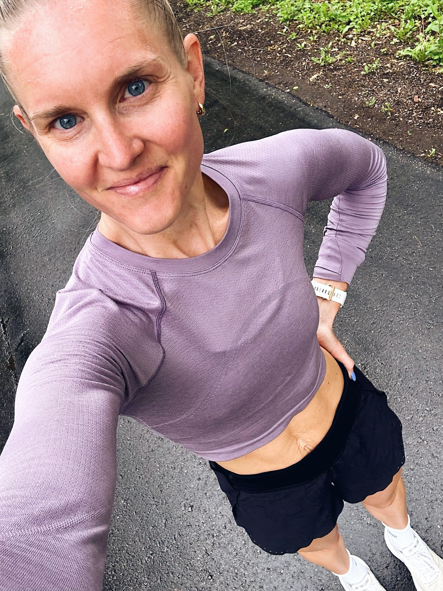 Love this crop top for temps right around 50°F 

#LTKOver40 #LTKActive