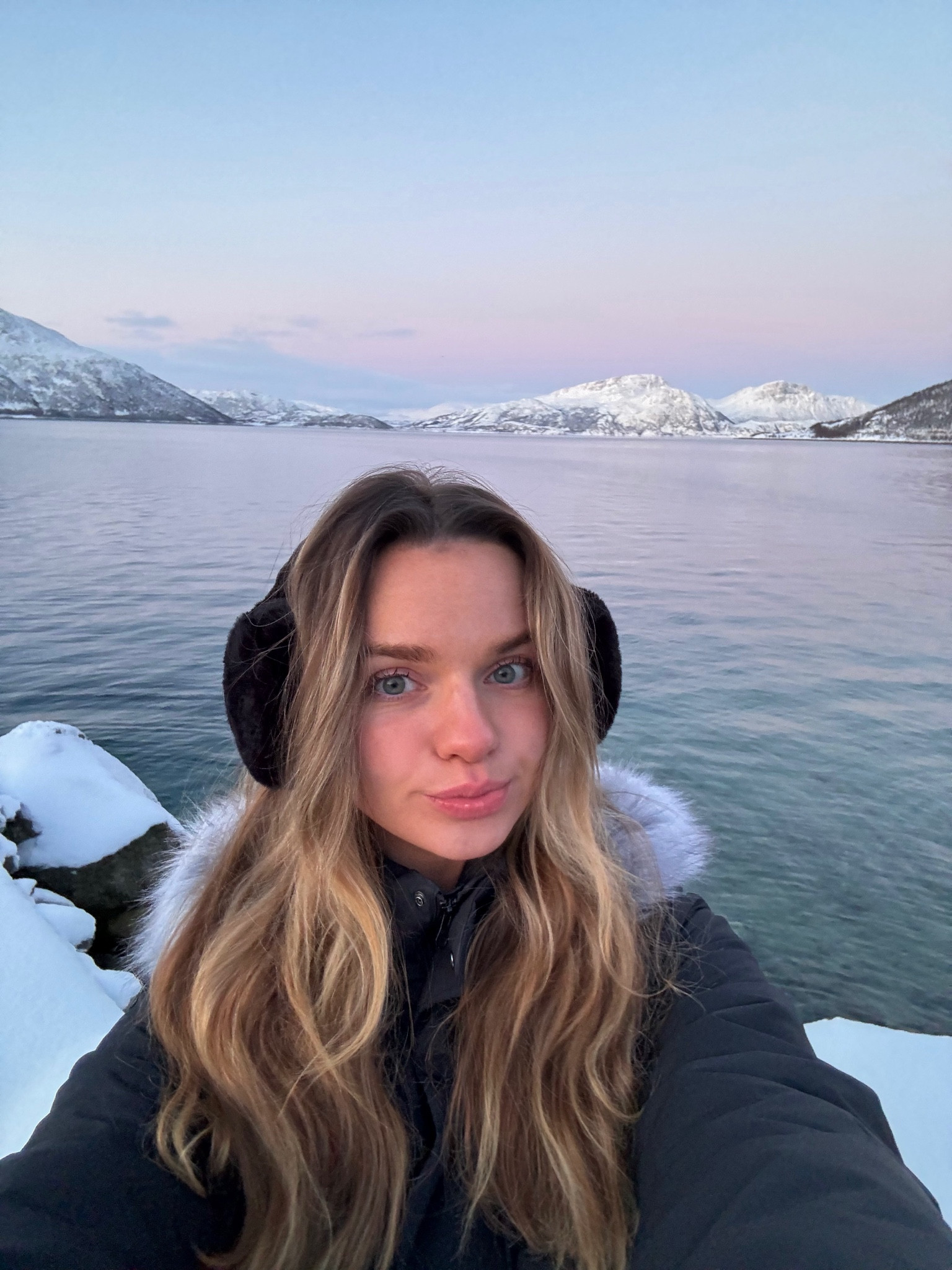 Staying warm 💙💜

#LTKTravel #LTKSeasonal #LTKStyleTip