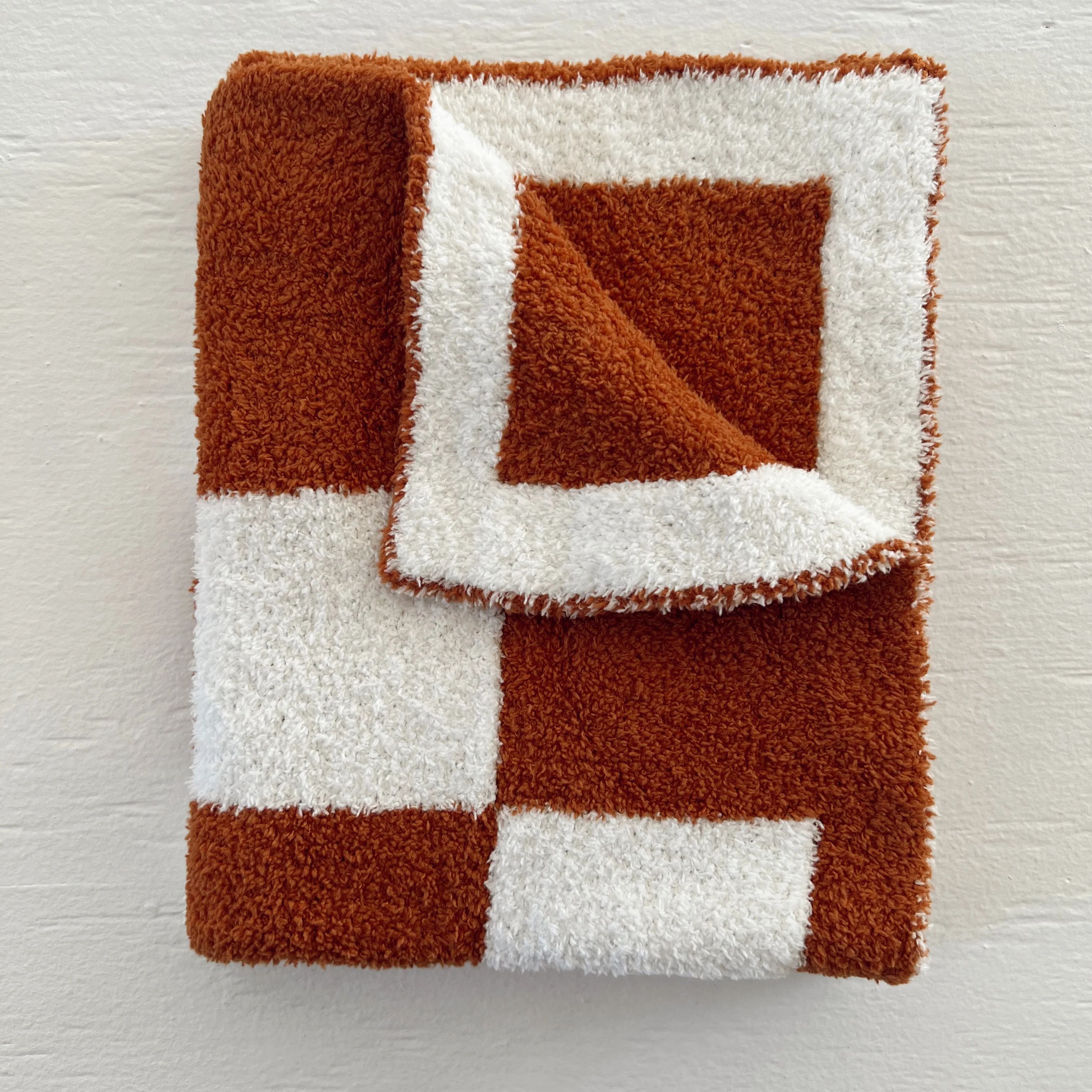 PhufyBliss™ Checker Mini Blanket, Cinnamon | SpearmintLOVE