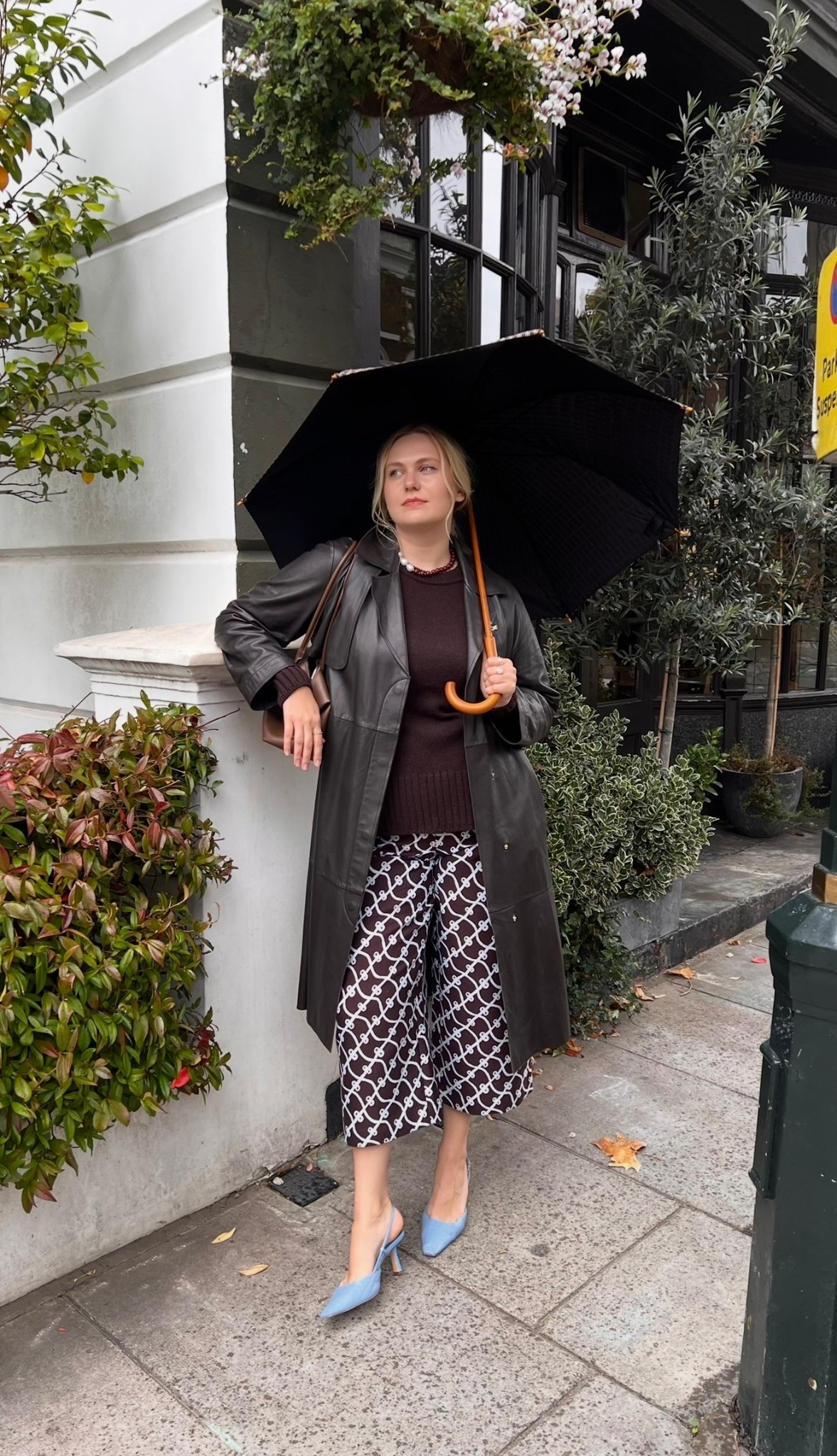 easy way to add colour to your outfit - bring in some pops on the bottom half of the fit! 

#LTKmidsize #LTKcurves #LTKgiftguide