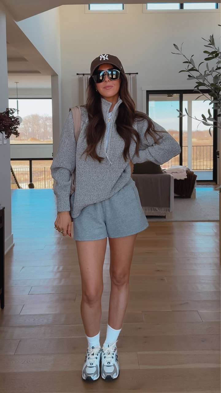 Both top and bottom are in a size small! Will be wearing this set for errands or lounging around the house. Comes in a ton of other colors! 

Aerie sets, matching set 



#LTKBeauty #LTKgrwm #LTKootd