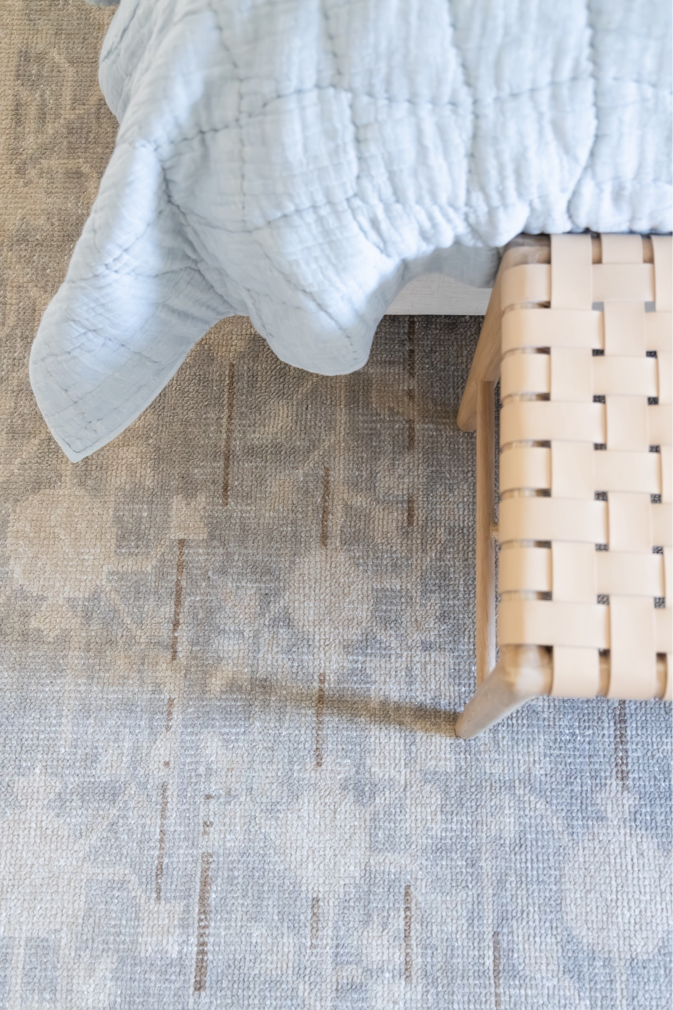 My favorite rug of all time



#LTKStyleTip #LTKHome