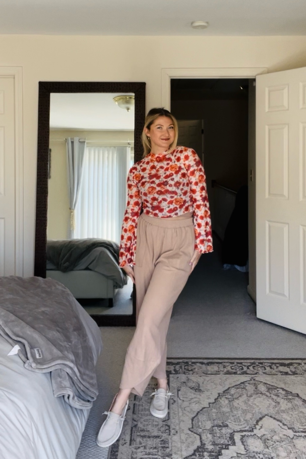 Styled Shoot OOTD as a wedding content creator 
top- small
bottoms- med