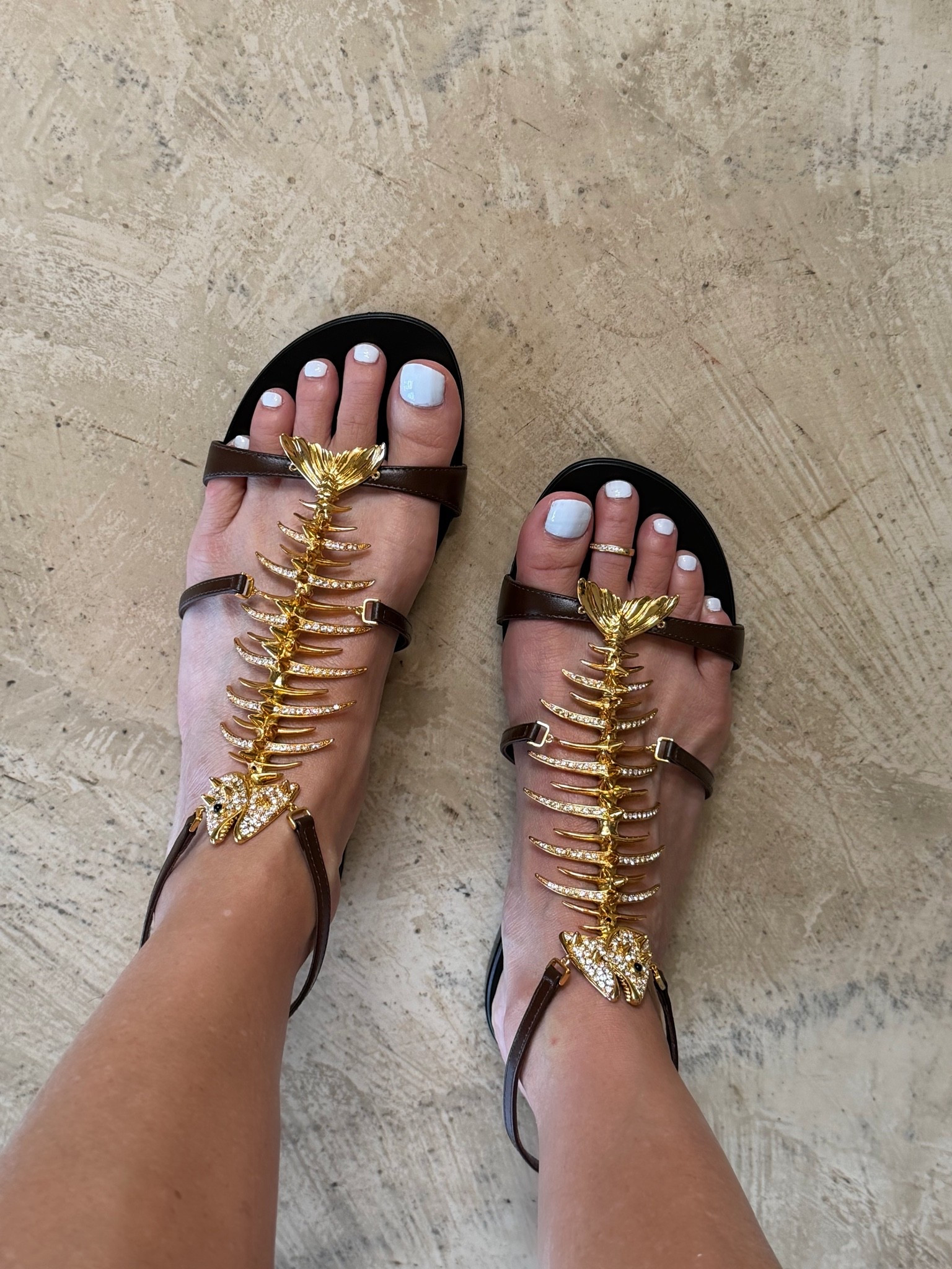 The fishy sandals we allllll need🐠🐠

Obsessed!

#LTKdayinmylife #LTKgrwm #LTKootd