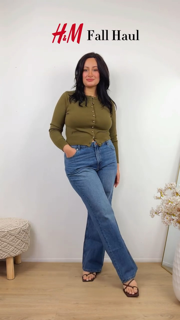 Fall Try-on Haul from @hm 🍂 
Everything linked on my LTK ‼️
Shop link in bio 🔗 

#hmhaul #hmfashion #fallfashion #falloutfit #fallstyle #hmootd #hmxme #hmstyle #autumnfashion #autumnoutfit #workwear #trenchcoat #workfashion #workwearchic #casualstyle #modeststyle #outfitinspirations #canadianfashionblogger #midsizestyle #outfithaul #tryonhaul #ltkfashion #ltkunder50 #widelegpants #cardiganstyle #leopardprint #fashiontrends 

Enter poll below📣 

Fall fashion, fall style, H&M try on haul, H&M fashion, outfit ideas, wide legs jeans, leopard print pumps, burgundy, cropped trench coat, modest style, midsize fashion ideas, outfit inspiration, Canadian fashion blogger, fall fashion trends, fall boots, workwear outfits, work fashion, casual style 

White outfit is your favourite?🤩