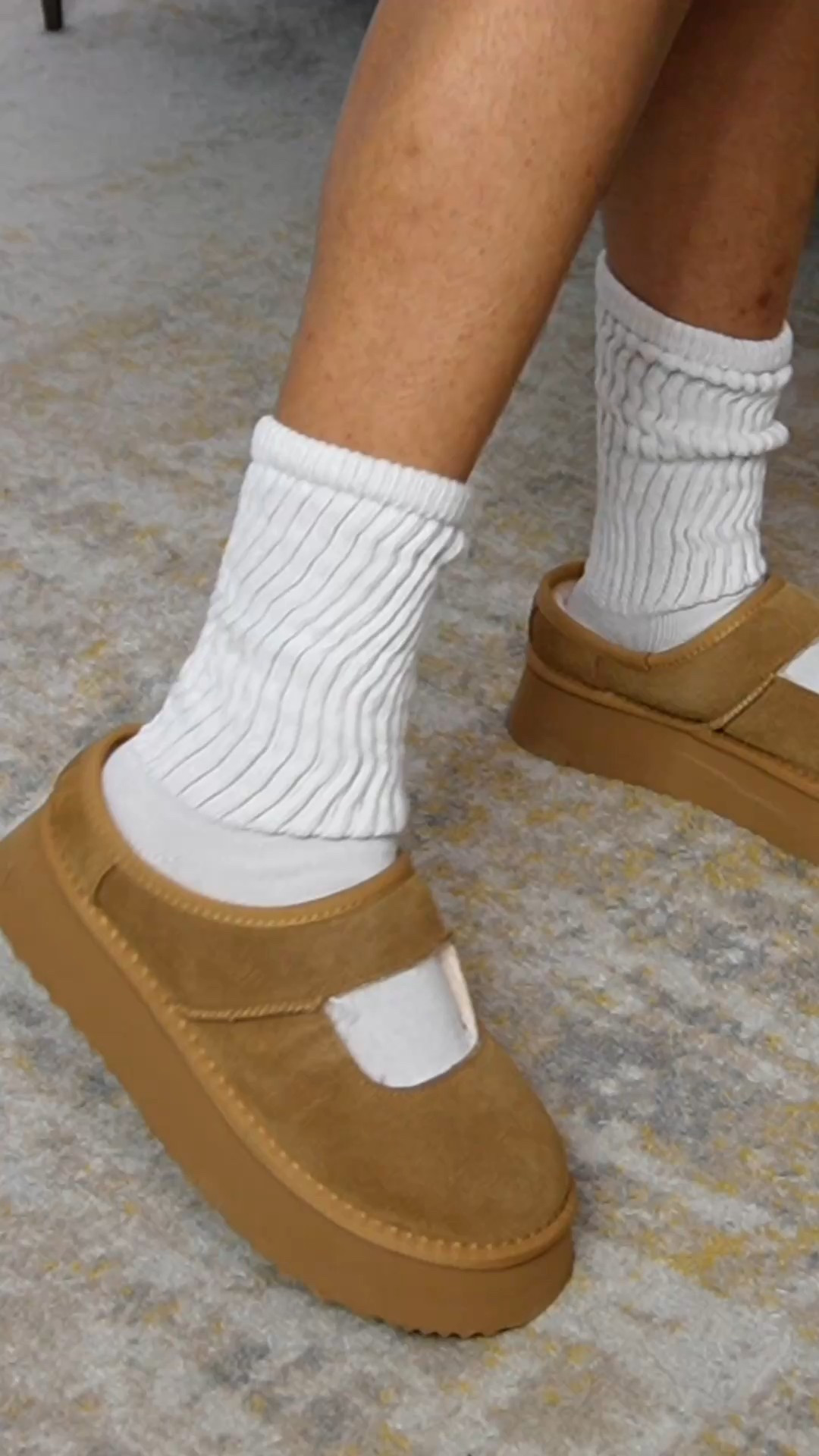 loving these ugg inspired mary janes from amazon 🔥
they are just the perfect price
point and super cute ! these shoes from amazon are definitely must haves for the winter season 🤍 
| #amazonfashion
#amazonfashionhaul #amazonfashionfinds
#amazonwinterfashion #chynahj