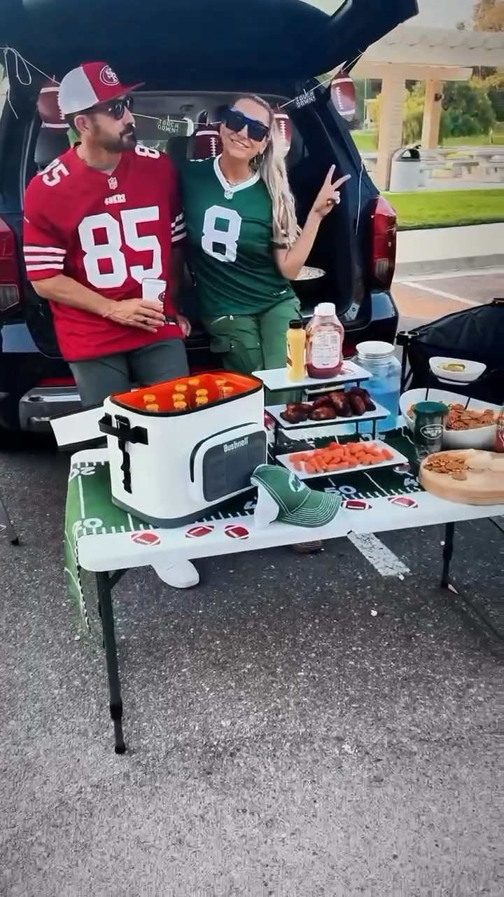 🏈 Ready to cheer on your team in style? Kohl’s has everything you need to get tailgate ready this football season!

And the best part? You can save more with Kohl’s Rewards and earn Kohl’s Cash for your next shopping spree! 💸🏆 

#LTKFindsUnder100 #LTKFamily