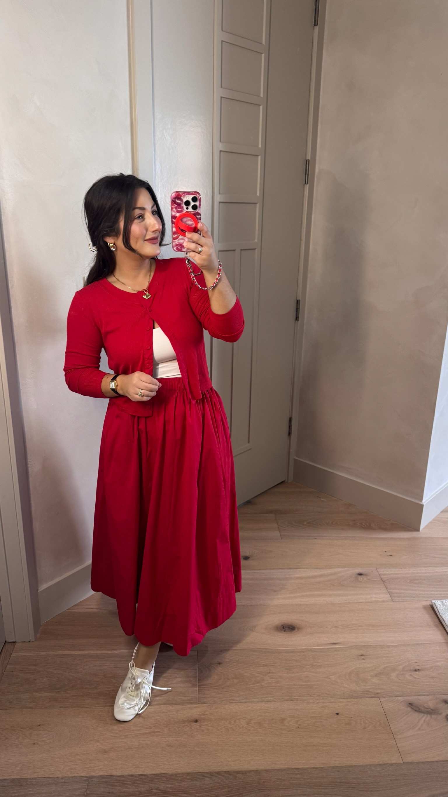 Love this matching set with a cardigan and skirt! So many ways and places to wear it! 

I'm in a size small

5'0" 140lbs
Petite friendly!
 

 

#LTKootd #LTKSeasonal #LTKPetite