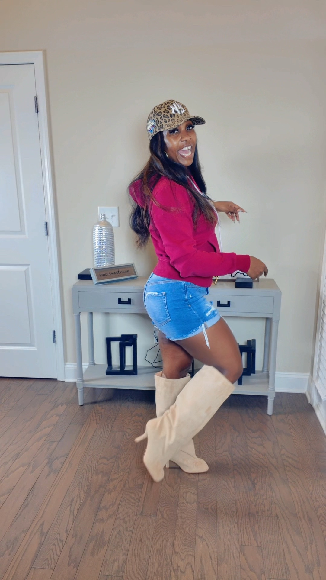 The perfect fall knee high boot…soft and sultry with a little kitten heel 

#LTKShoeCrush #LTKStyleTip