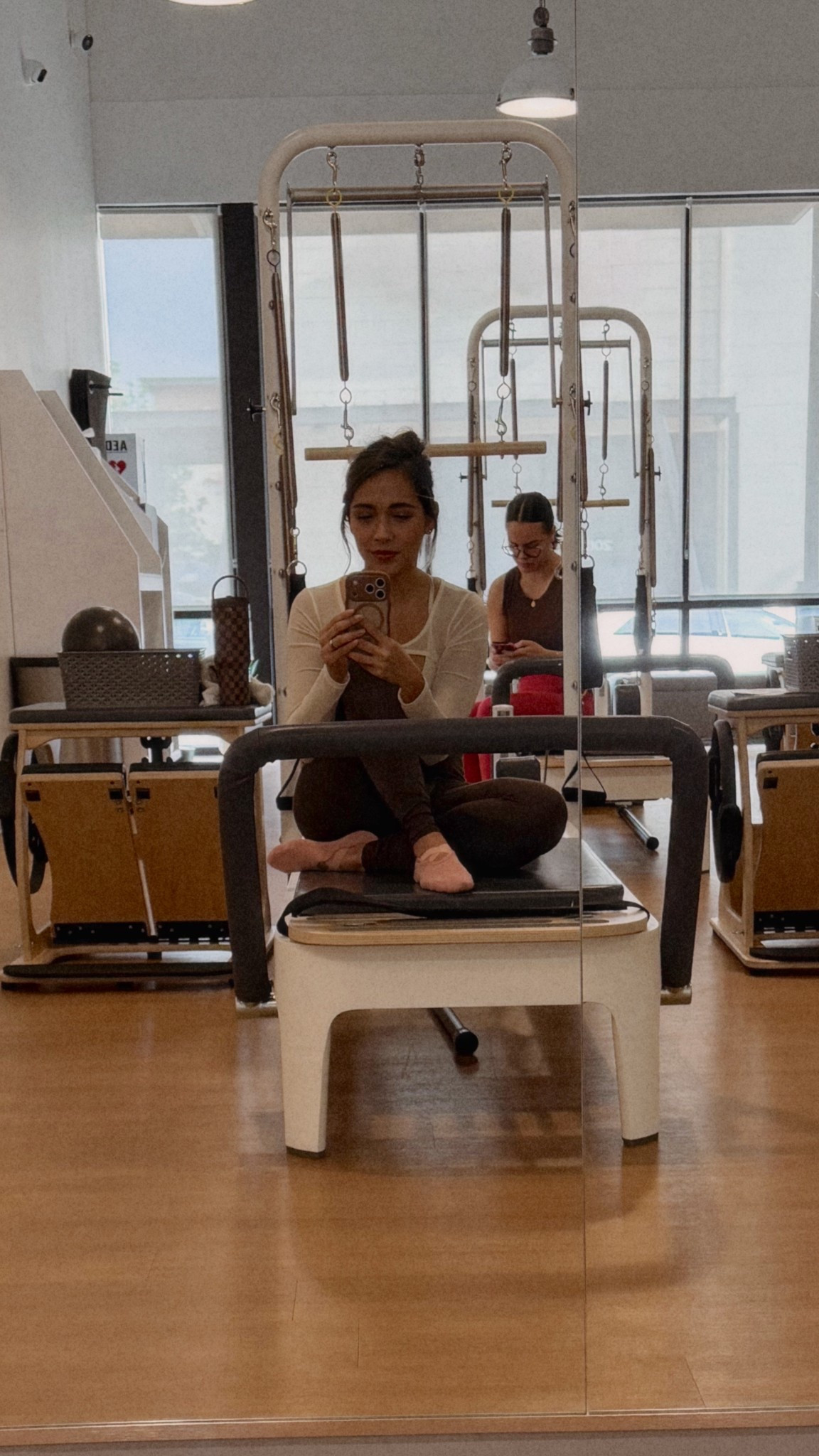 Workout outfit 
Long sleeve mesh work out top 
Brown leggings 
Grip socks 
Hydrojug 
Amazon fitness finds 


#LTKfitnessgoals #LTKmorningroutine #LTKselfcare