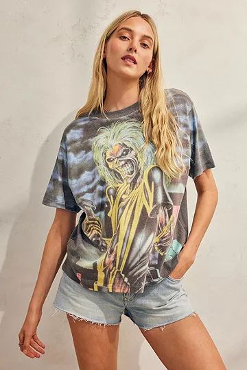 UO Iron Maiden Boyfriend T-Shirt | Urban Outfitters (EU)