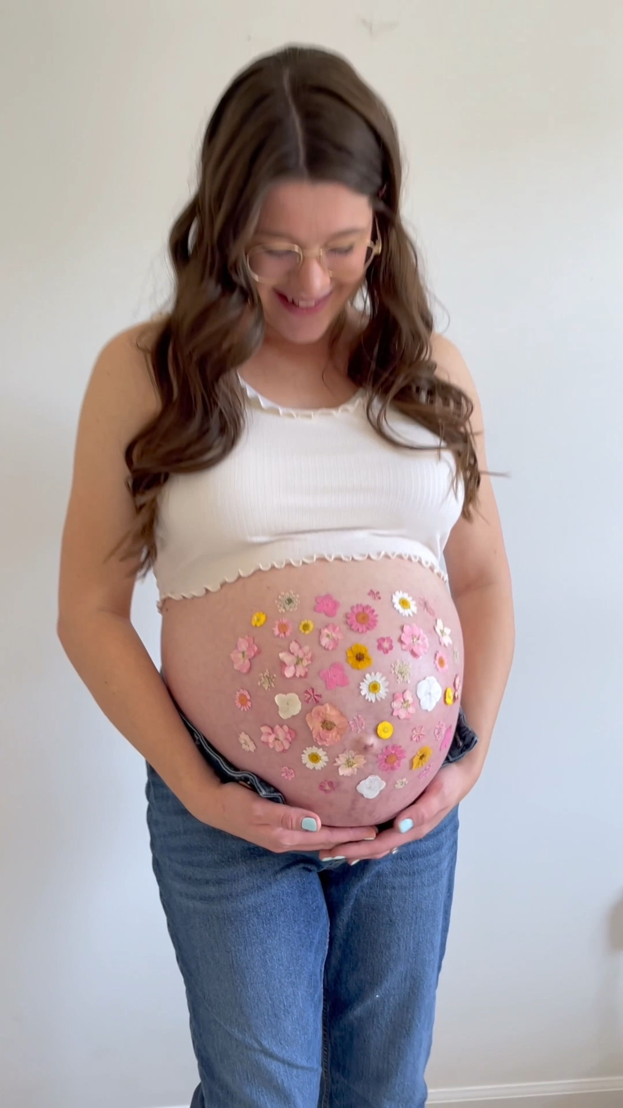 Flower belly maternity photos I took at the end of my pregnancy! 

#LTKbaby