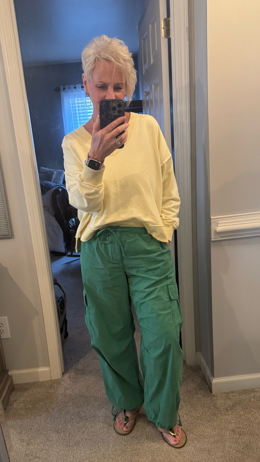 So comfortable and perfect for spring these pants are lightweight  with drawstring waist. And the sweatshirts are perfect for spring time.