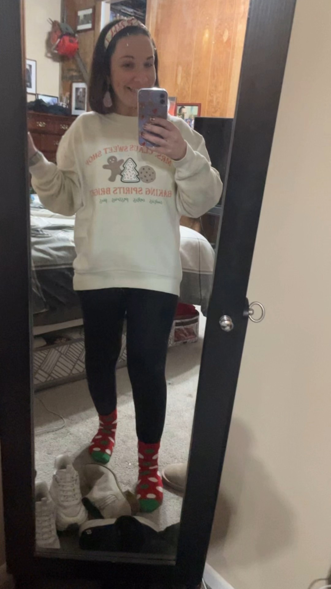 Lazy Sunday holiday ootd 

#LTKPetite #LTKSaleAlert #LTKHoliday