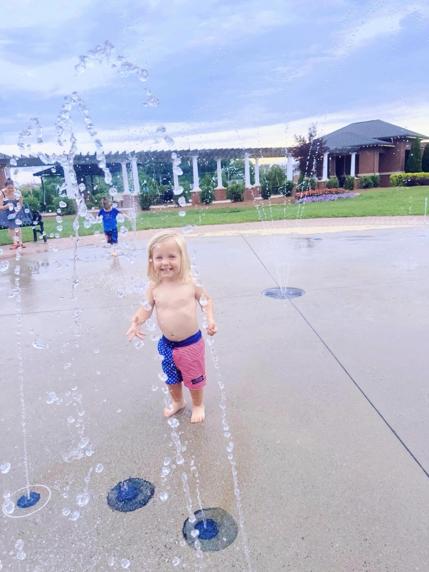 sweet summertime is here ☀️💦 and  l i f e  i s  g o o d  y’all !! 🌅🪿🇺🇸🪴👩‍🌾🐴🌾💐🪻🍑🥧🌼🌞 #wednesdaycameraroll #favoritetimeofyear #sweetsummertime #lifelately #hellosummer