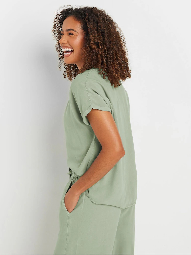 Grijs-groen - M&Co Button Front Blouse | Next EU