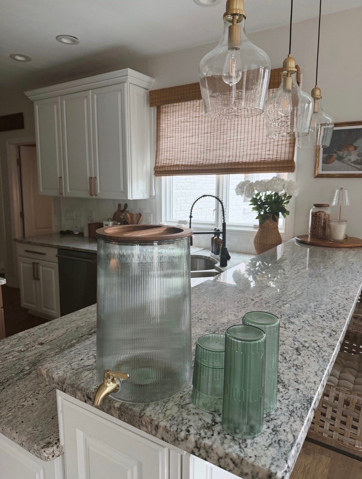 If you’re hosting this summer, you need this drink dispenser 🍋

#LTKmomlife #LTKSeasonal #LTKHome
