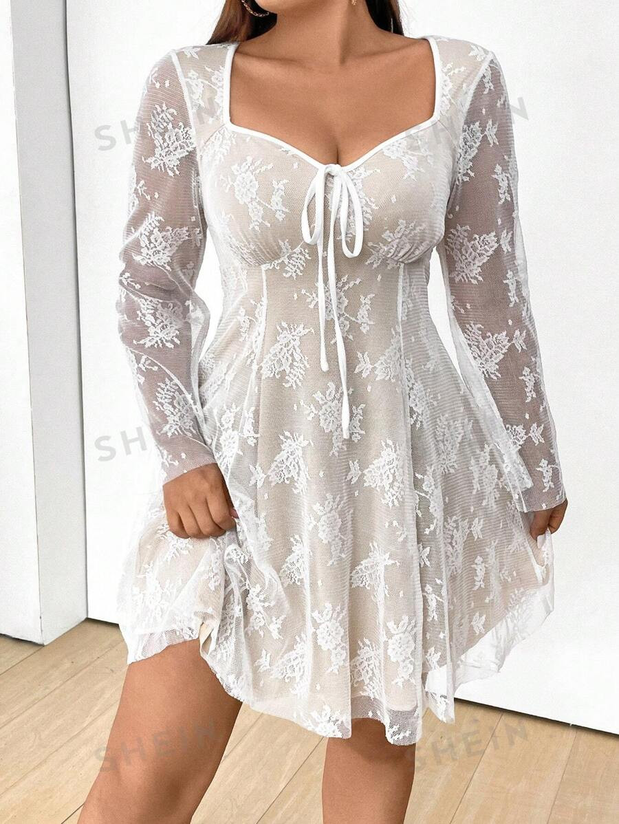 SHEIN EZwear Plus Size Women's Sweetheart Neckline Lace Dress | SHEIN