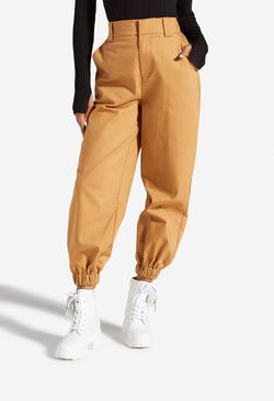 Lightweight Relaxed Fit Cargo Joggers | ShoeDazzle