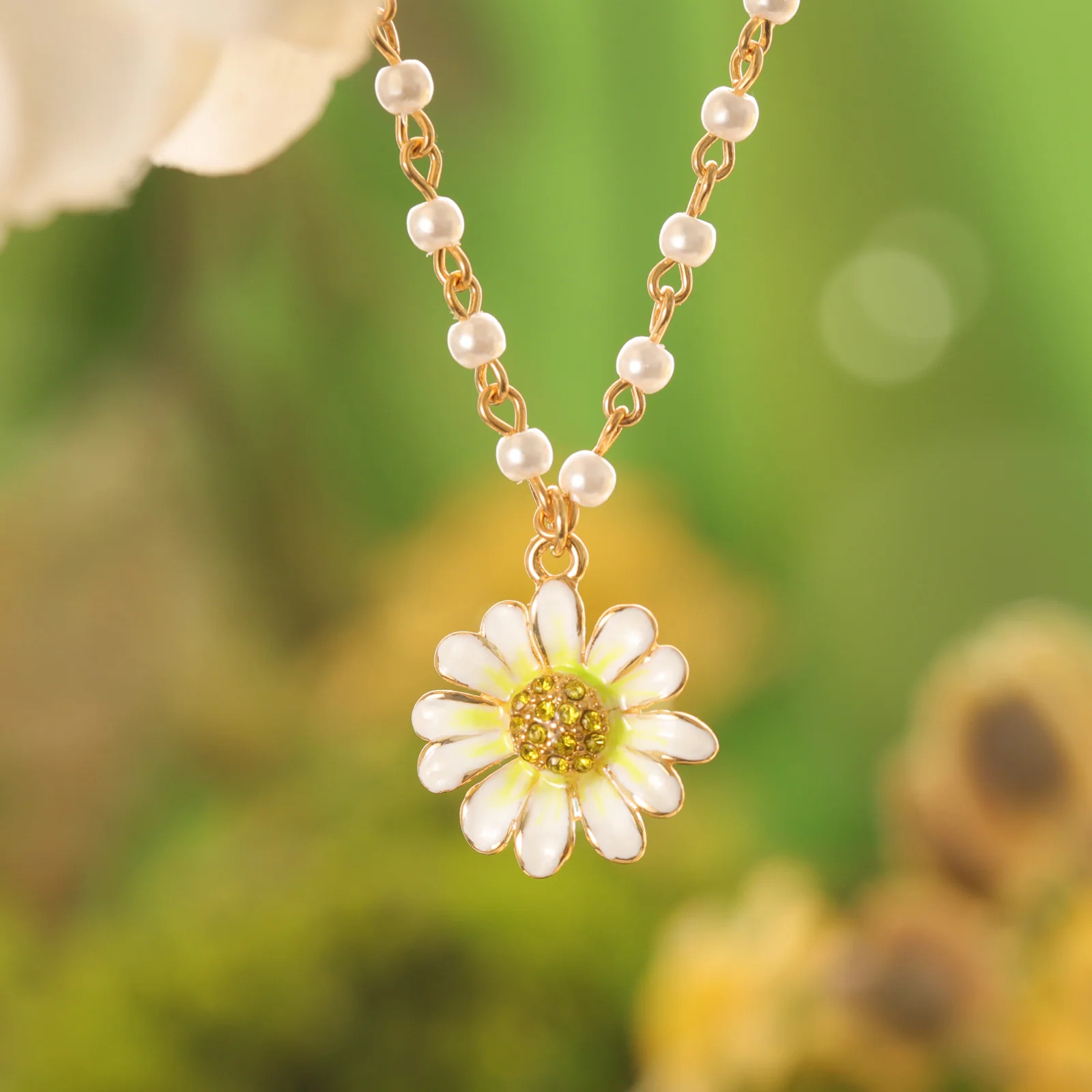 Daisy Pearl Necklace | Selenichast