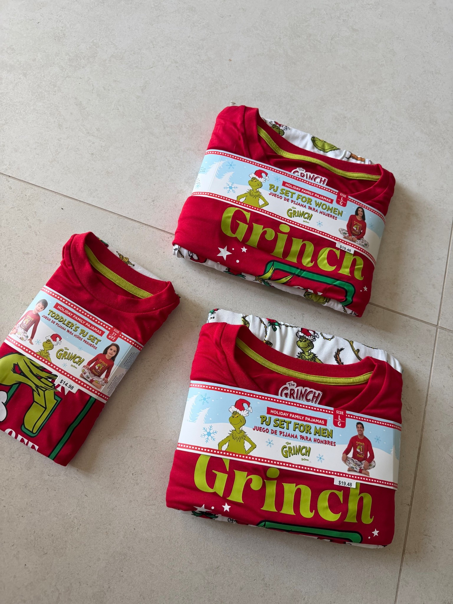 dr. seuss matching grinch family pajamas! how cute!?! they even have one for the pups!

#LTKBaby #LTKHoliday #LTKmomlife