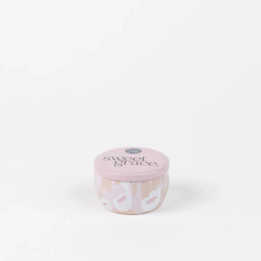 Sweet Grace - Candle #059 | The Horseshoe Crab