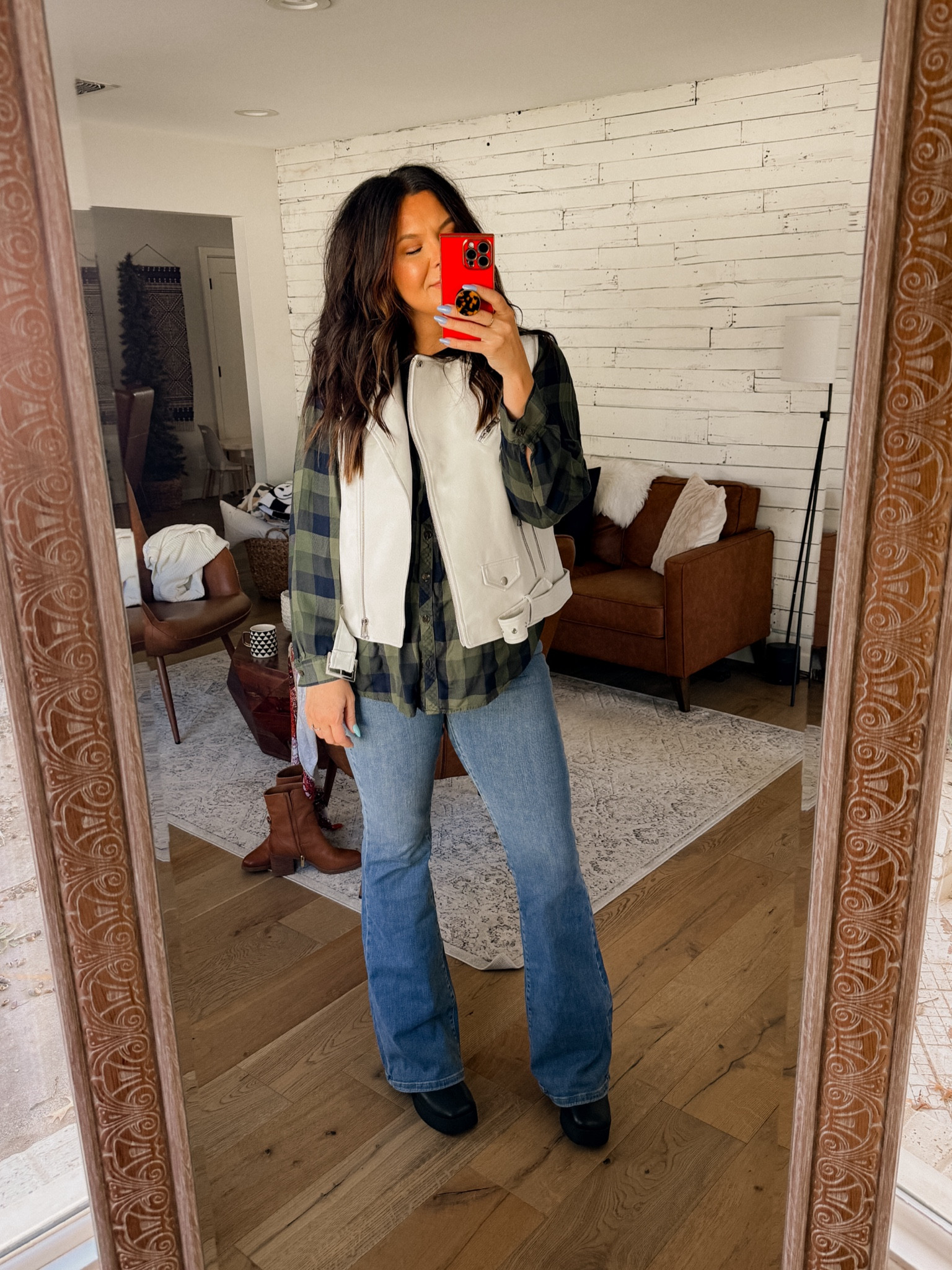  Amazon faux leather vest: XL
FLANNEL is Walmart: Xxl
Free people flare jeans: 30
Shoes: tts


#LTKworkwear #LTKstyletip #LTKfindsunder100