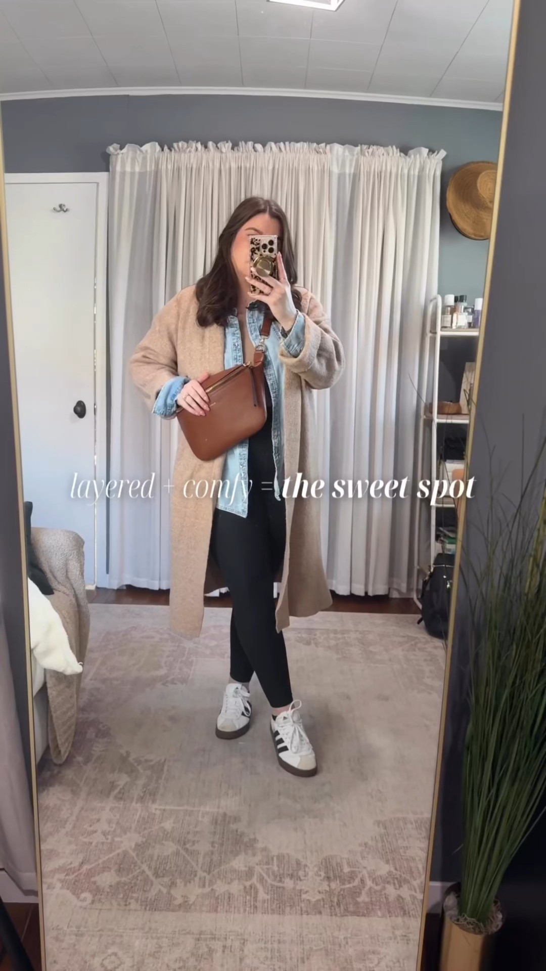 My everyday WFH-to-errands outfit 🤍
Layered, comfy, and midsize-approved. Oversized chambray + long cardigan over a seamless top with leggings and sneakers = easy outfit win.

#LTKgrwm #LTKMidsize #LTKootd