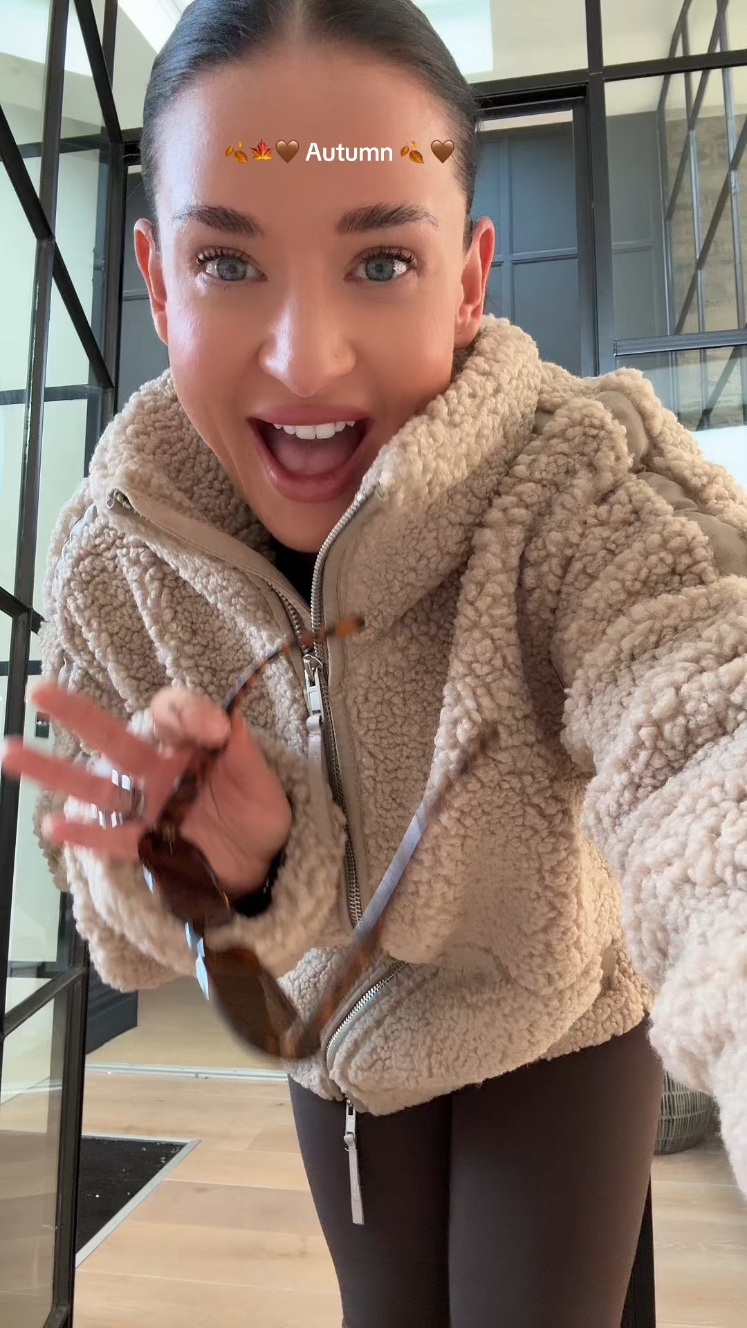 🤎 I wear size S here but would size up to M and the set I wear size 10-12 in both leggings and top. 

Uggs I’m not sold on I think I prefer my ultra minis more after watching this back 

#uggs #teddycoat 

#LTKautumn