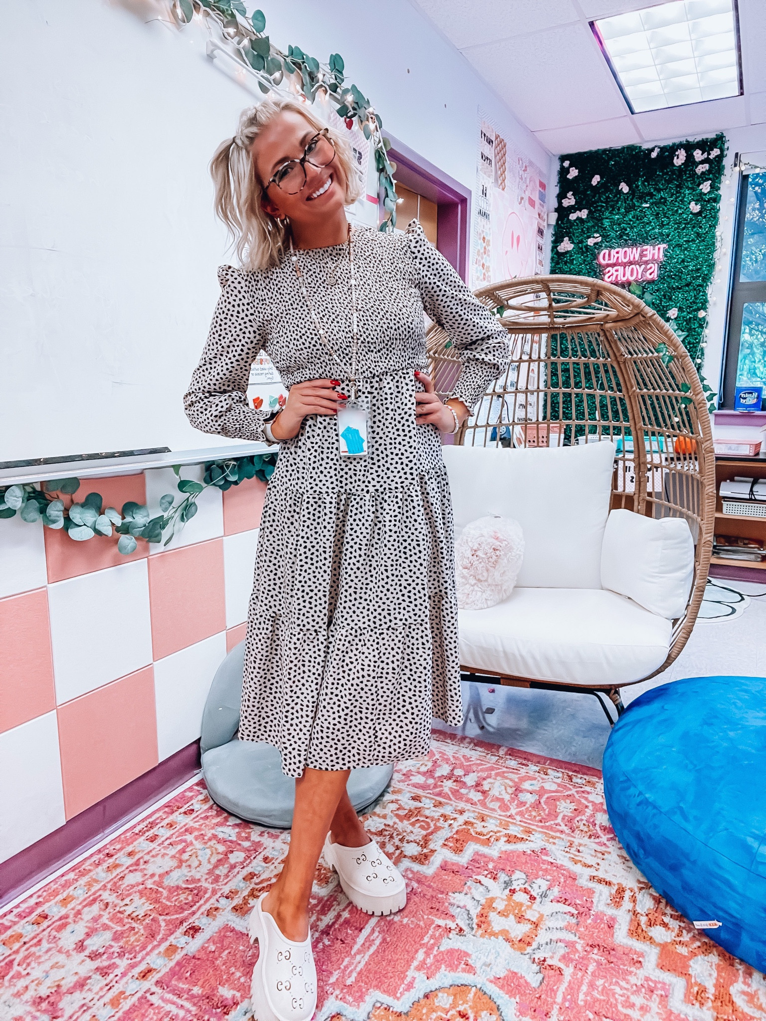 Dress size medium 
Shoes tts 
Size reference 5’8”, 155id, size 28”in waist 

#LTKworkwear #LTKstyletip #LTKSeasonal