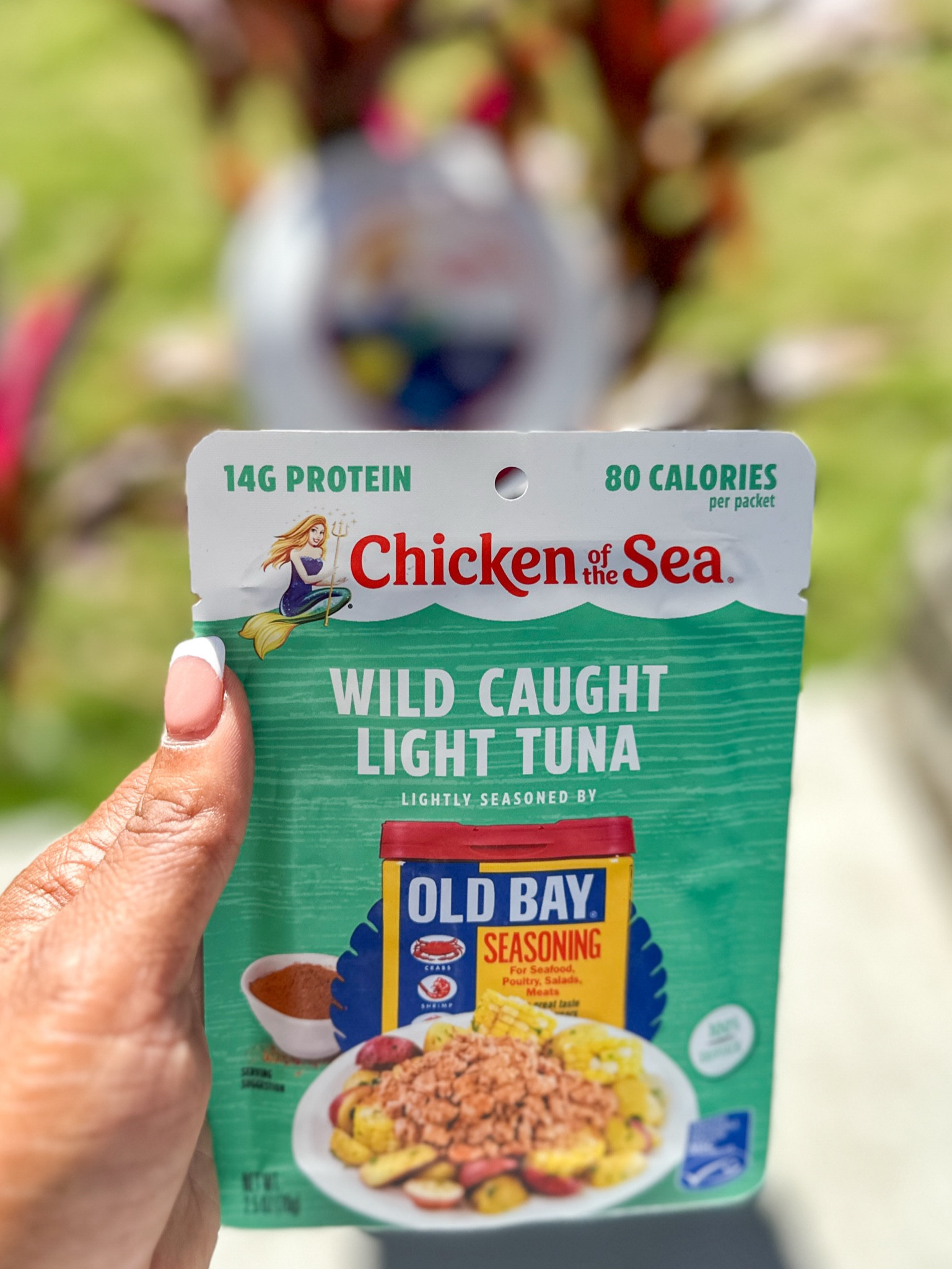 Looking for a healthy snack on the go. High in protein and low calories. #ChickenoftheSea #tuna #healthyfood 