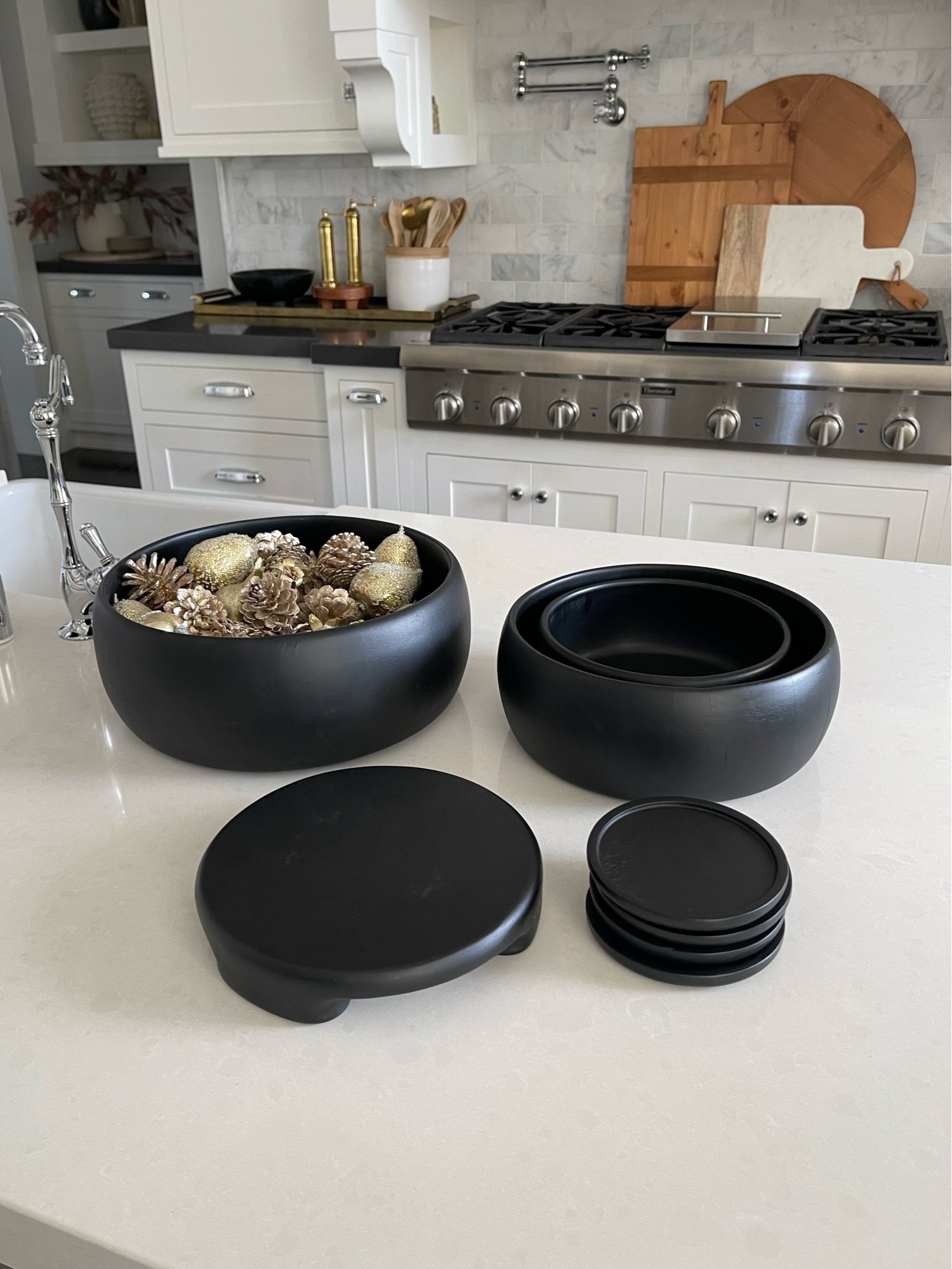 Love this black modern serving set for food and/or decorating! 👏🏻🖤

#LTKstyletip #LTKhome #LTKunder100