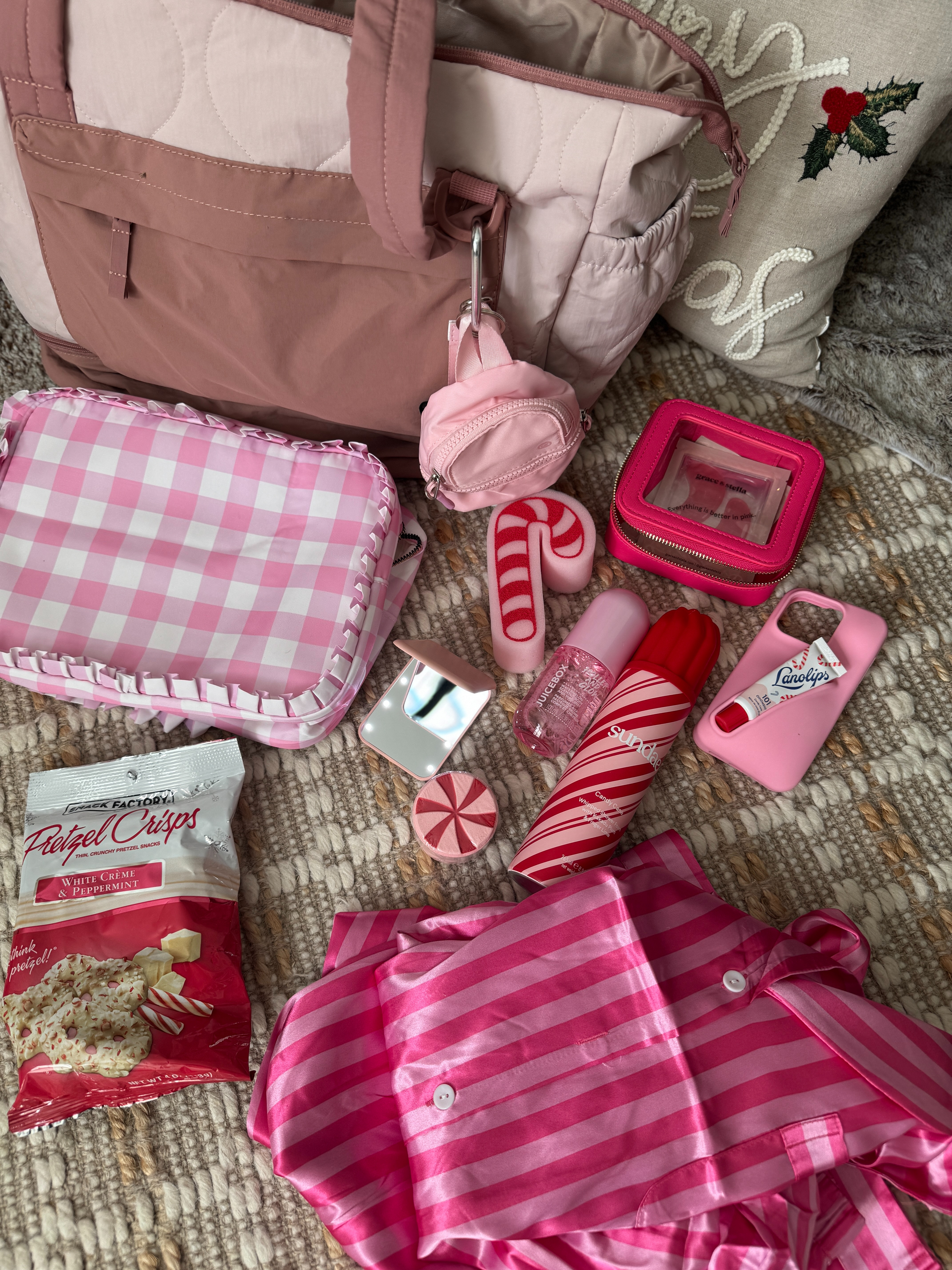 afforadable gift ideas for her!  

 #LTKGiftGuide #LTKHoliday #LTKSeasonal