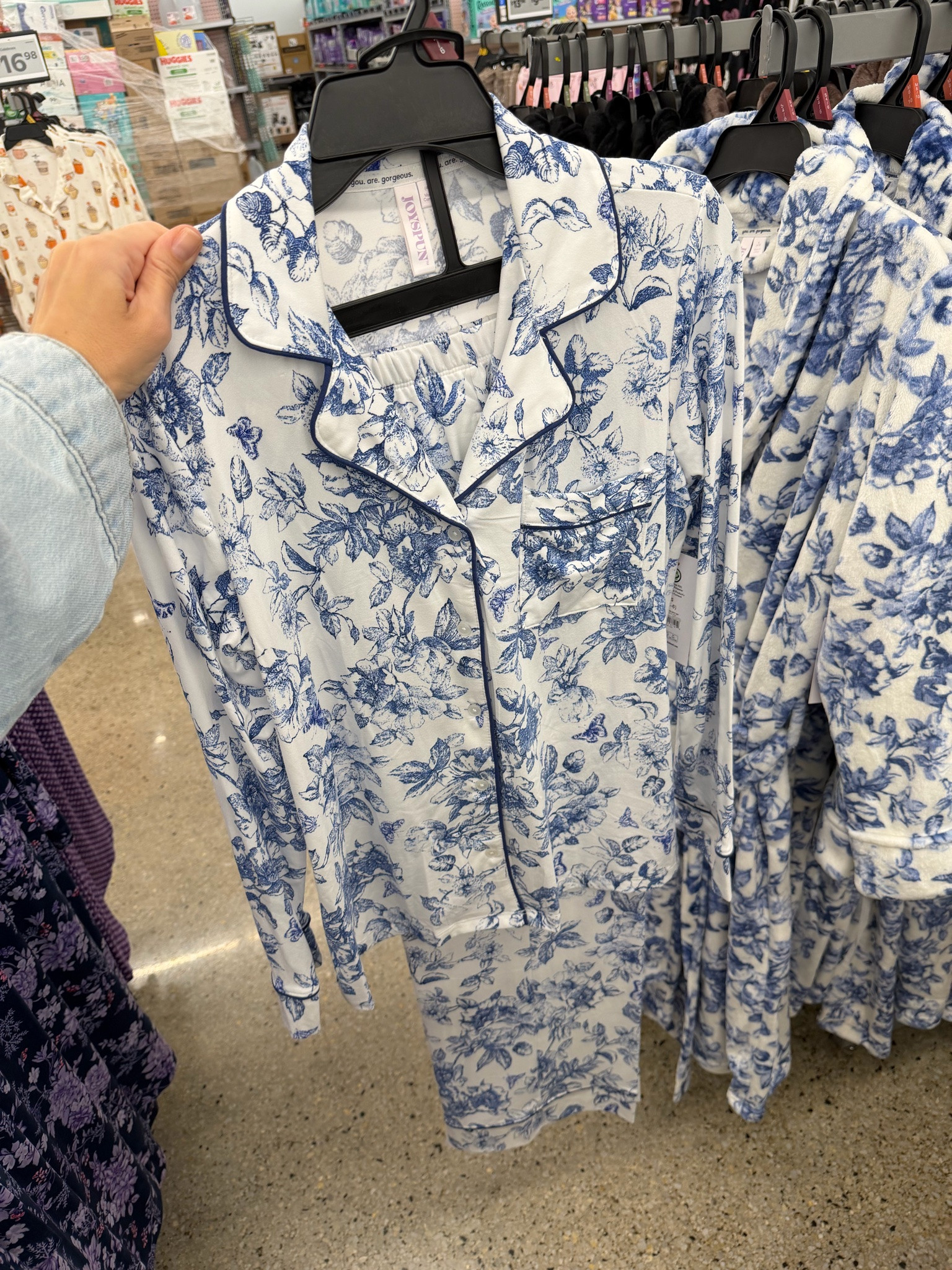 Walmart notch collar pajamas in a new blue and white toile print. These fit true to size, I get the small. #walmartfashion
