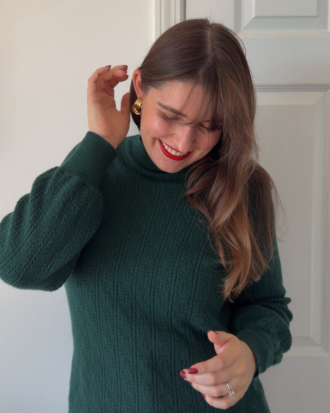 Cozy Winter Details 🌲🤎

The gentle colors, textures, and little rituals that made this season feel calm and inspiring ✨ Deep greens, warm browns, coffee mornings, and timeless pieces that fit effortlessly into everyday life ☕️

📝 Note: the plaid scarf and cape are from a French brand called Chloé De Barros, the brown half moon purse is a older collection one from Mango - those are linked via ShopMy and on the maevawithamour.com website 

🤎 Adore these Looks? Comment SHOP to receive a DM with the link or head to the link in bio to shop the outfits & more! 

✨ Discover the latest article about this edit and French-inspired style at maevawithamour.com 

👉 Save & Follow to discover French-inspired style and wardrobe tips, designed to elevate your everyday fashion! 

With Amour, M

#winteroutfit #outfitinspo #stylingtips #frenchstyle #parisianstyle #cozydetails 

#LTKHoliday #LTKSeasonal #LTKootd