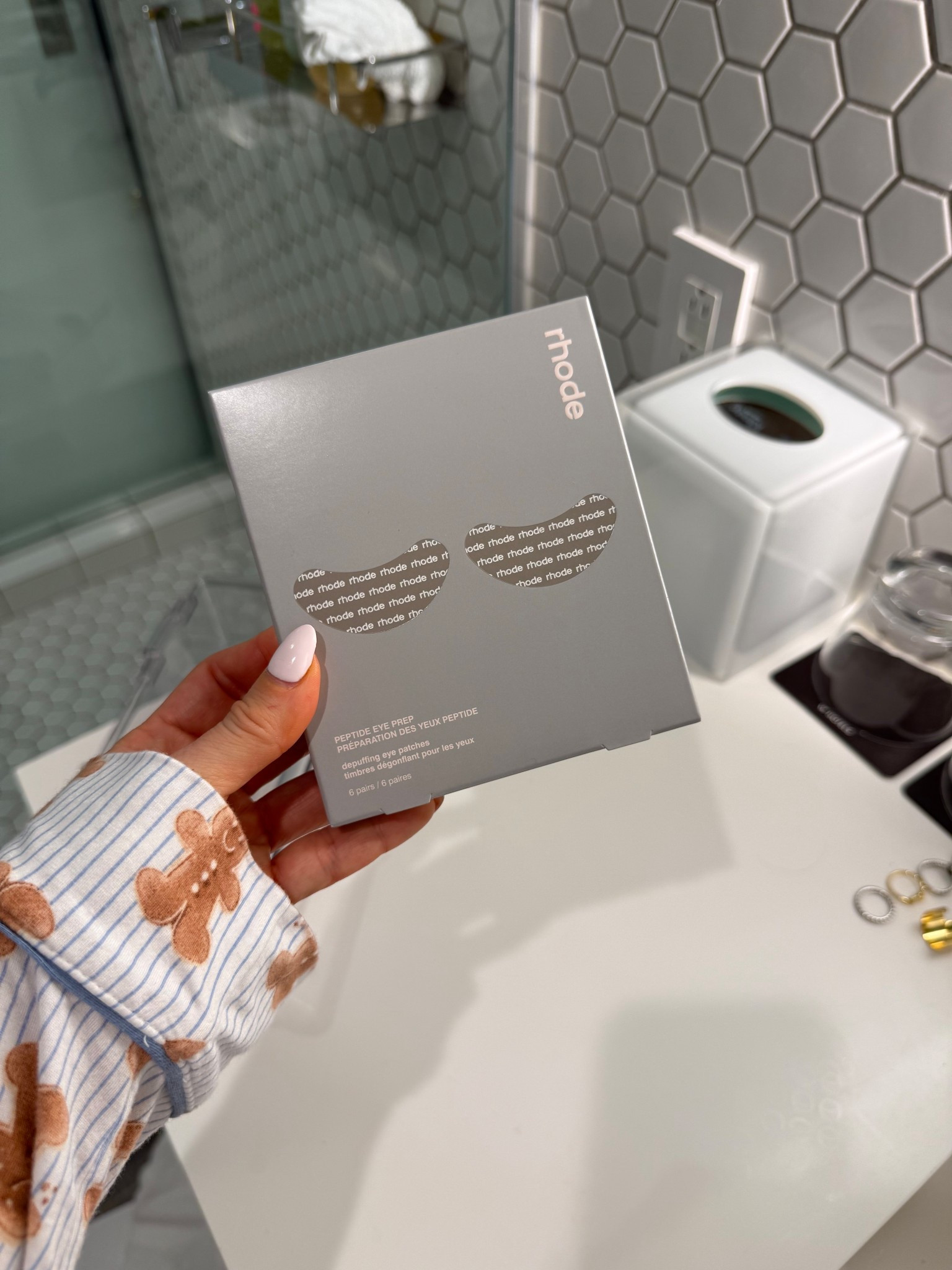 Rhode under eye peptide masks. I don’t know what they put in these but it works 😳

#LTKselfcare #LTKmorningroutine #LTKBeauty